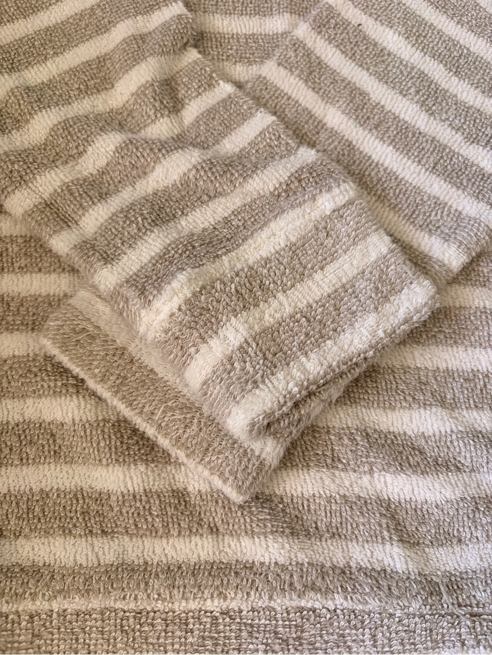 Show me your Mumu Loungewear Set - Cream & Light Gray - Picture 5 of 6